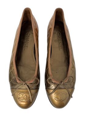 Chanel EU 37 Bronze Patent Leather  CC Logo Now Classic Ballet Flats Authentic